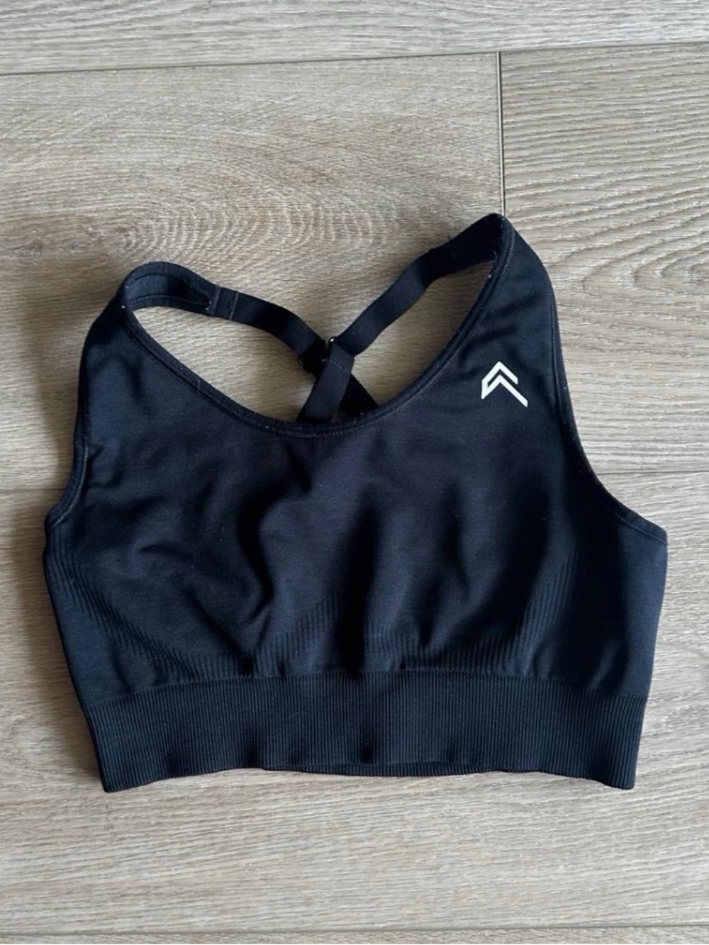 Oneractive the EasyLift Cross Back Sports bra